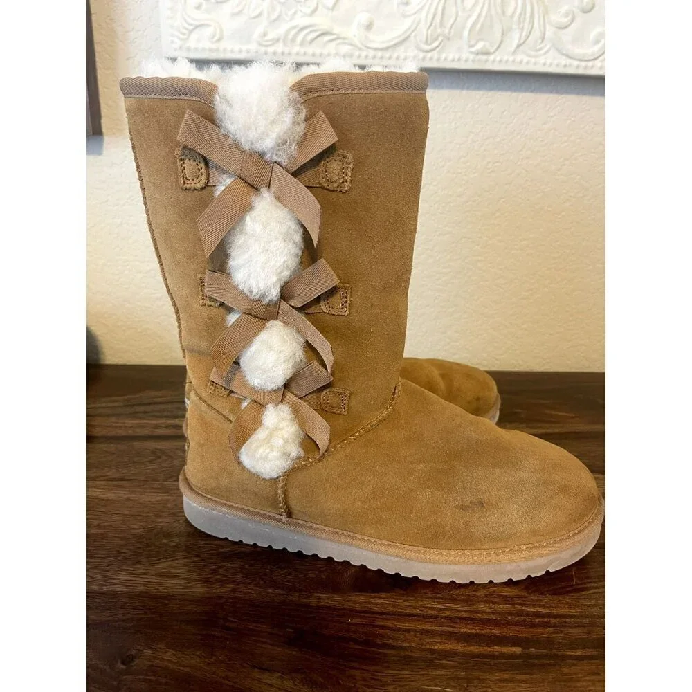 Koolaburra Uggs Calf High Boot Size 10 Boots side Bows Camel Brown sherpa lined